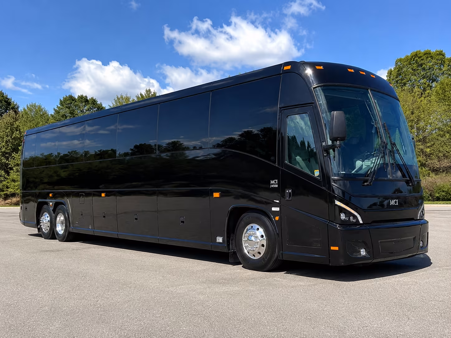 guest shuttle loops between escondido hotels and your reception venue